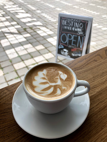 Comentarii opinii despre Destino Coffee & Wine Bar