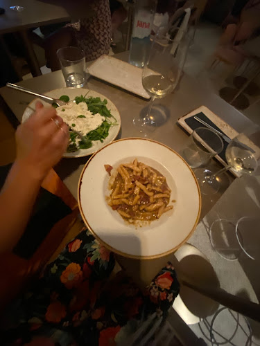 Ul. Pavla Šubića 2, 21000, Split