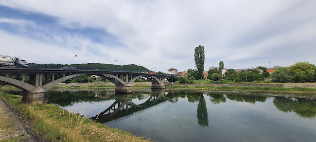 FIVE lounge & bar - Gastronomija i ugostiteljstvo