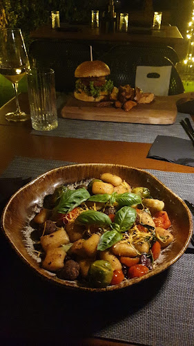 Ul. Mihovila Pavlinovića 4, 23000, Zadar