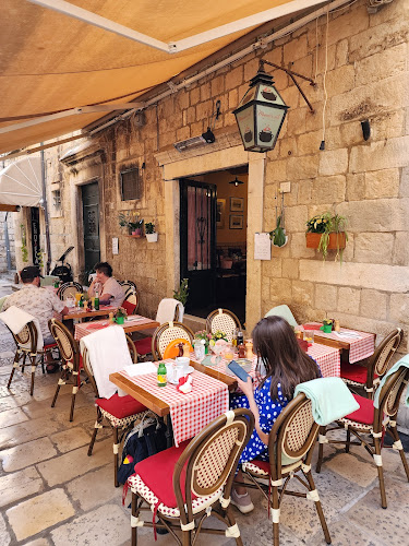 Opinii despre Mama's Pot Tavern în Dubrovnik - Gastronomija i ugostiteljstvo
