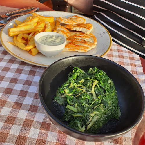 Tri Palme - Gastronomija i ugostiteljstvo