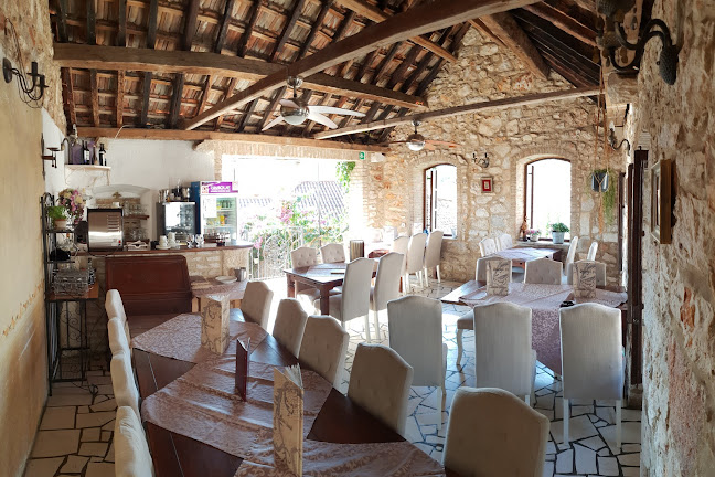 Konoba Pharia - Gastronomija i ugostiteljstvo