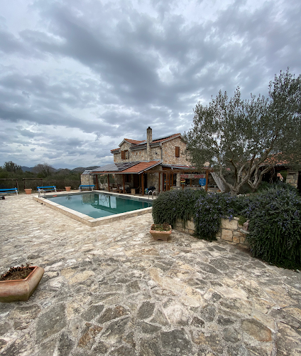 Opinii despre Konoba Okit - Karmelski Dvori în Vodice - Gastronomija i ugostiteljstvo