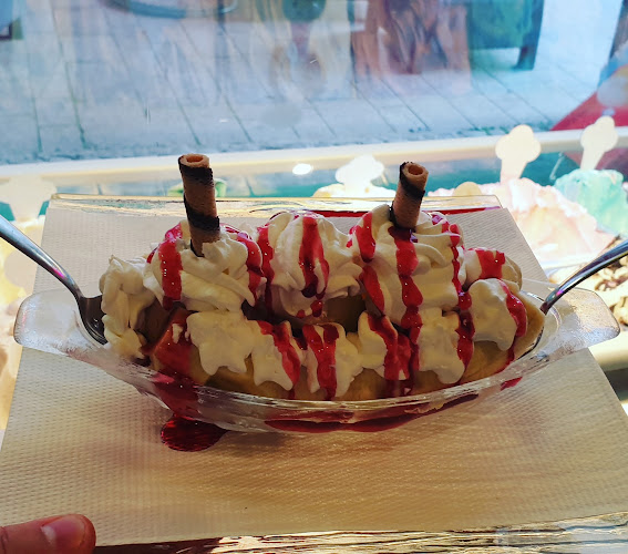 Opinii despre Slastičarnica "Zeleni val" în Gospić - Gastronomija i ugostiteljstvo