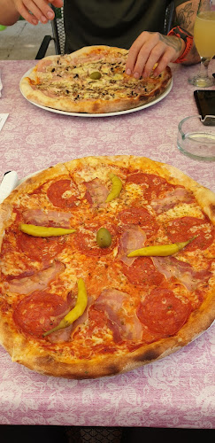 Pizzeria Motorino - Gastronomija i ugostiteljstvo