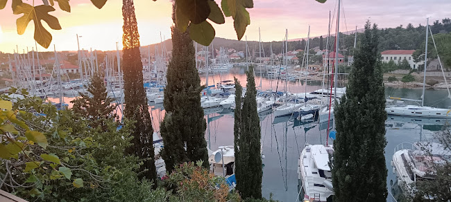 GARDELIN Restoran Luka - Gastronomija i ugostiteljstvo