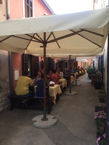 Bolnička ul. 8, 52466, Novigrad