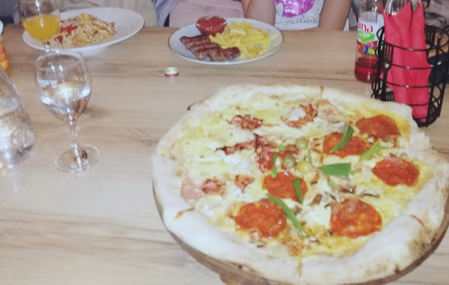 Opinii despre Dribbling Food & Caffe în Ivanić-Grad - Gastronomija i ugostiteljstvo