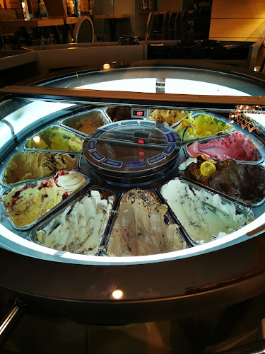 Oranž Bistro & Wine Bar