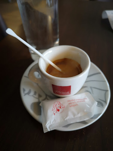 Opinii despre Caffe bar Kengur în Privlaka - Gastronomija i ugostiteljstvo