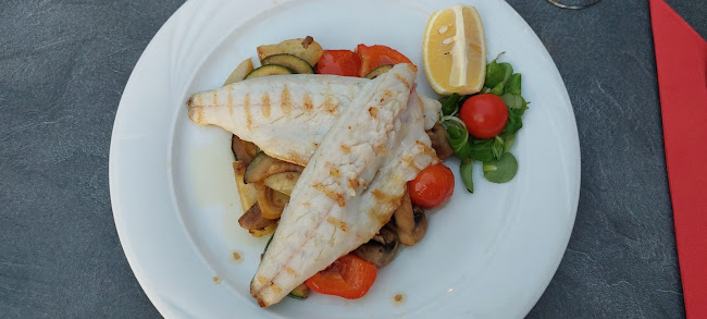 Opinii despre Restoran "Lovački rog" în Stobreč - Gastronomija i ugostiteljstvo