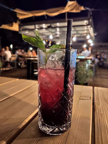 Opinii despre Eol Rooftop bar în Omiš - Gastronomija i ugostiteljstvo
