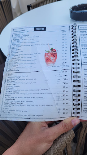 Comentarii opinii despre Nautica Bar