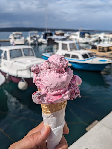 Opinii despre Slastičarna Lolli Pop în Selce - Gastronomija i ugostiteljstvo