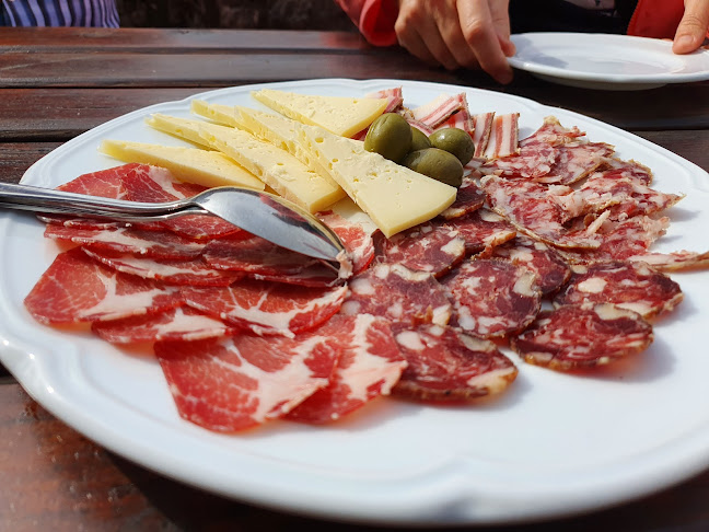 Lovac - Gastronomija i ugostiteljstvo