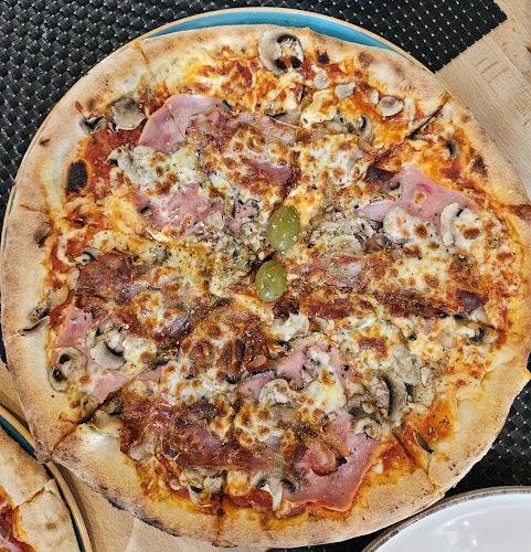 Opinii despre Pizzeria Maslina Zadar în Zadar - Gastronomija i ugostiteljstvo