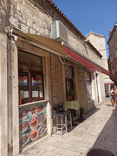 Ul. Kraj Svete Marije 8, 21000, Split