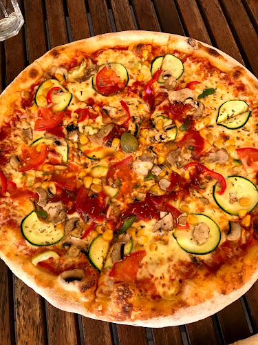 Pizzeria VURI - Gastronomija i ugostiteljstvo