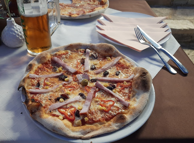 Obala Maršala Tita 9, 52440, Poreč