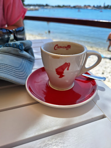 Opinii despre Plaža Karpinjan Lido Bar în Novigrad - Gastronomija i ugostiteljstvo