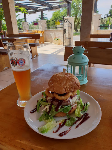 Opinii despre KONOBA ANNI - Mesni i riblji specijaliteti Novigrad în Novigrad - Gastronomija i ugostiteljstvo