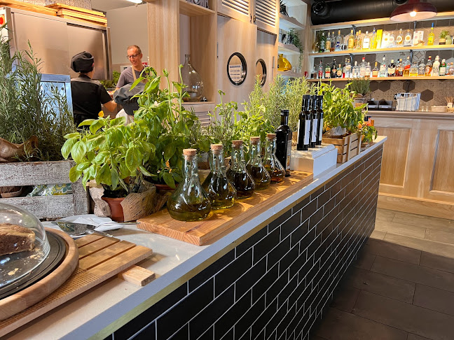 Šetalište Dr. Franje Tuđmana, 21300, Makarska