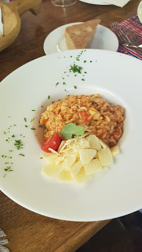 Dalmatian Ethno Village - Gastronomija i ugostiteljstvo