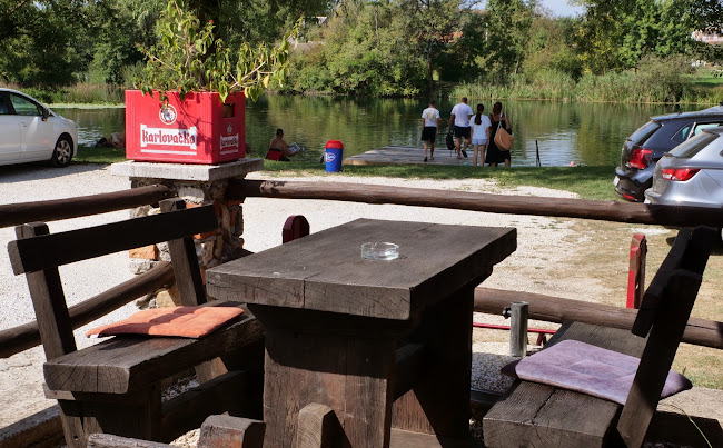 Opinii despre Mali Caffe Bar Bosiljevac în Mrežnički Varoš - Gastronomija i ugostiteljstvo