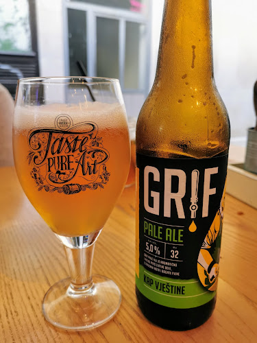 Ul. knezova Šubića Bribirskih 10, 23000, Zadar