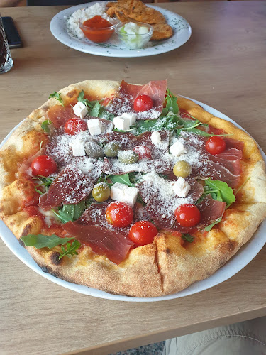 CASTELLO Caffe Bar Pizzeria Grill