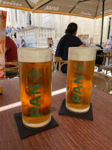 Comentarii opinii despre Barba