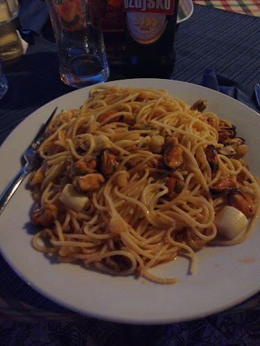 Ul. Riva Svetoga Mikule 11, 21485, Komiža