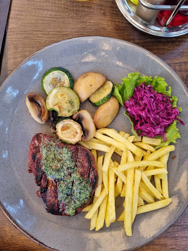 Van Grad 3, 21310, Omiš