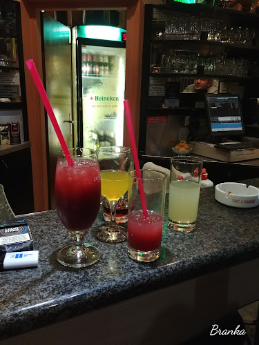 Caffe bar Retro - Gastronomija i ugostiteljstvo