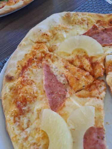 Opinii despre Konoba Pizzeria Lanterna în Kaštel Novi - Gastronomija i ugostiteljstvo