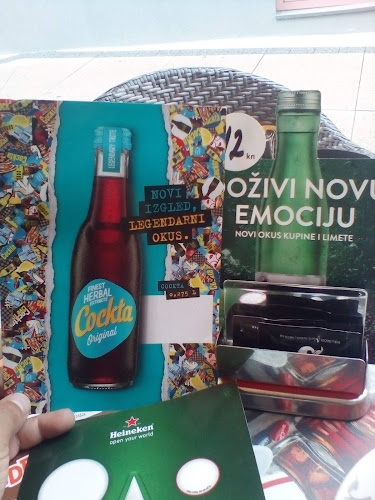 Comentarii opinii despre Caffe Bar "Saloon"