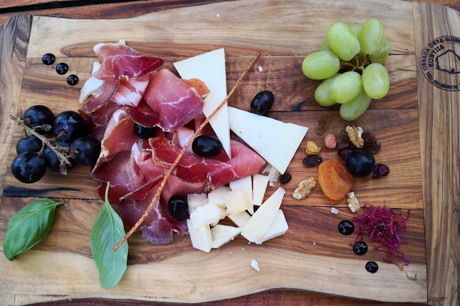 Orlandin - Gastronomija i ugostiteljstvo