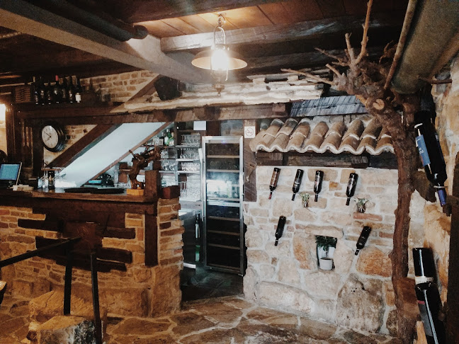 Wine & cheese bar Maraština