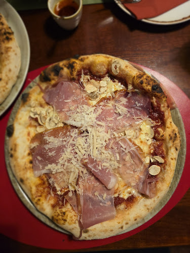 Opinii despre Lovranski Pub în Lovran - Gastronomija i ugostiteljstvo