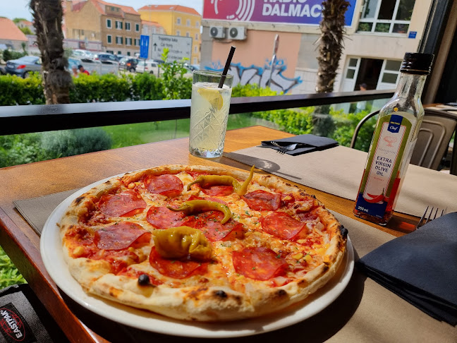 Kuzmanićeva 3, 21000, Split