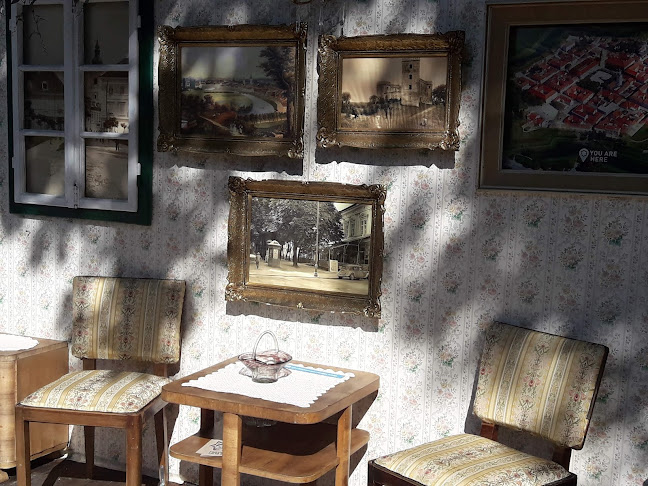 Trg bana Petra Zrinskog 1, 47000, Karlovac