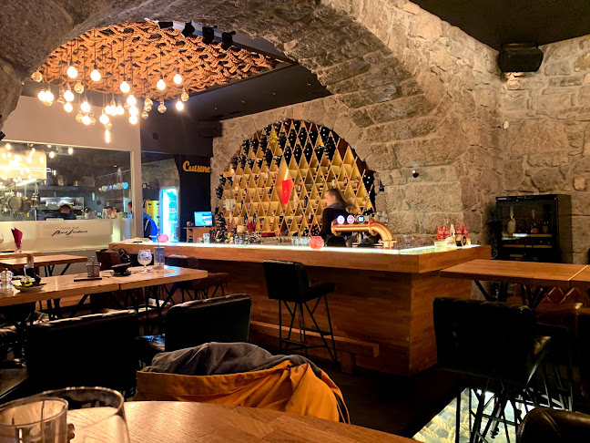 Opinii despre Pet Jedan Tapas Bar în Rijeka - Gastronomija i ugostiteljstvo