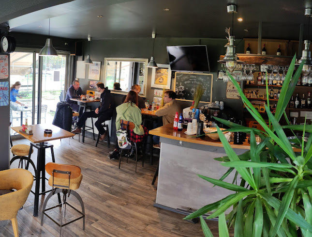 Opinii despre Caffe bar Vibra în Zagreb - Gastronomija i ugostiteljstvo