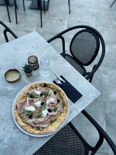 Obala Ive Juriceva Cota 21, 22211, Vodice