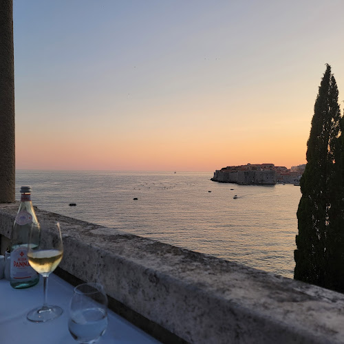 Comentarii opinii despre Victoria Restaurant & Lounge Bar