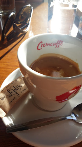 Opinii despre Caffe Wine Bar Leptir în Zagreb - Gastronomija i ugostiteljstvo