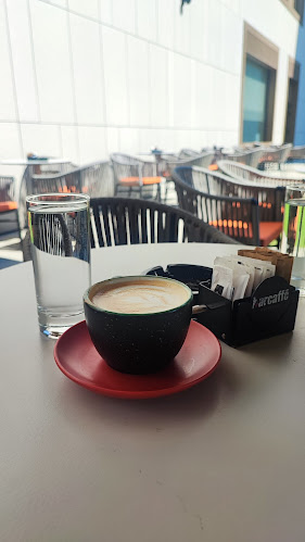 B Blok Caffe Bar - Gastronomija i ugostiteljstvo