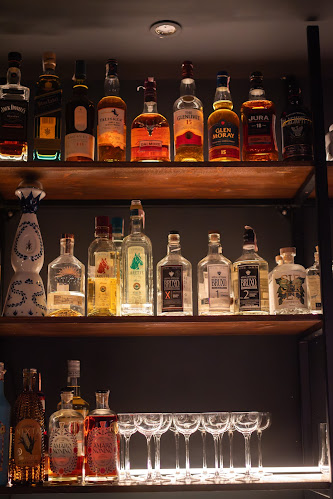 COLONNA cocktail bar