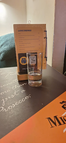 Opinii despre Caffe bar Jupi în Zagreb - Gastronomija i ugostiteljstvo